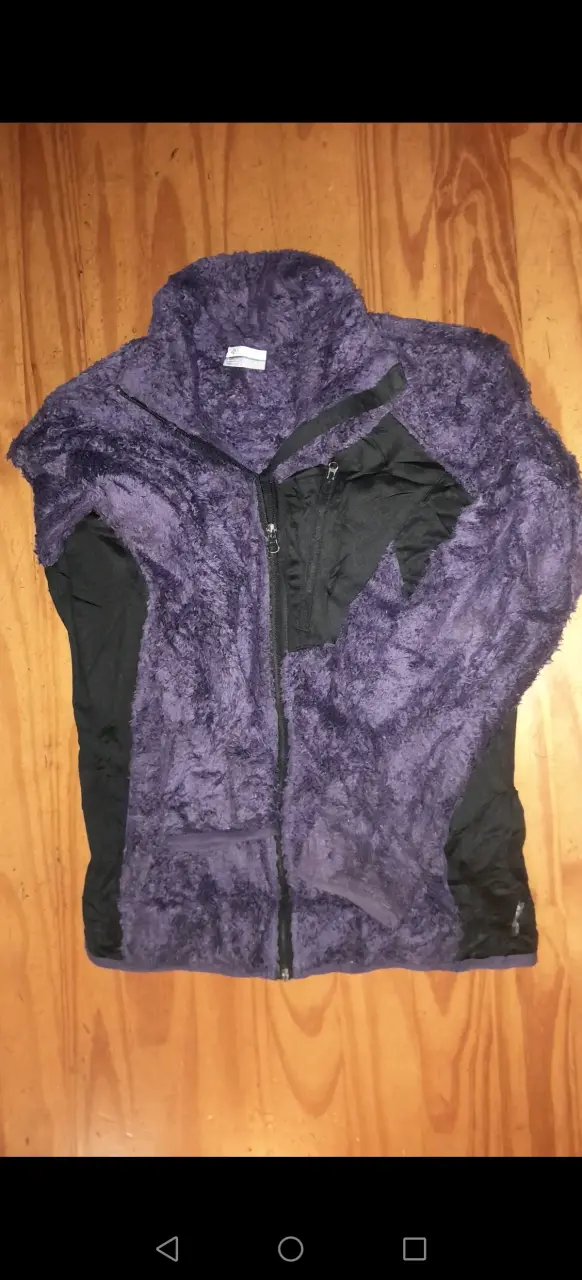 Chaqueta polar morada