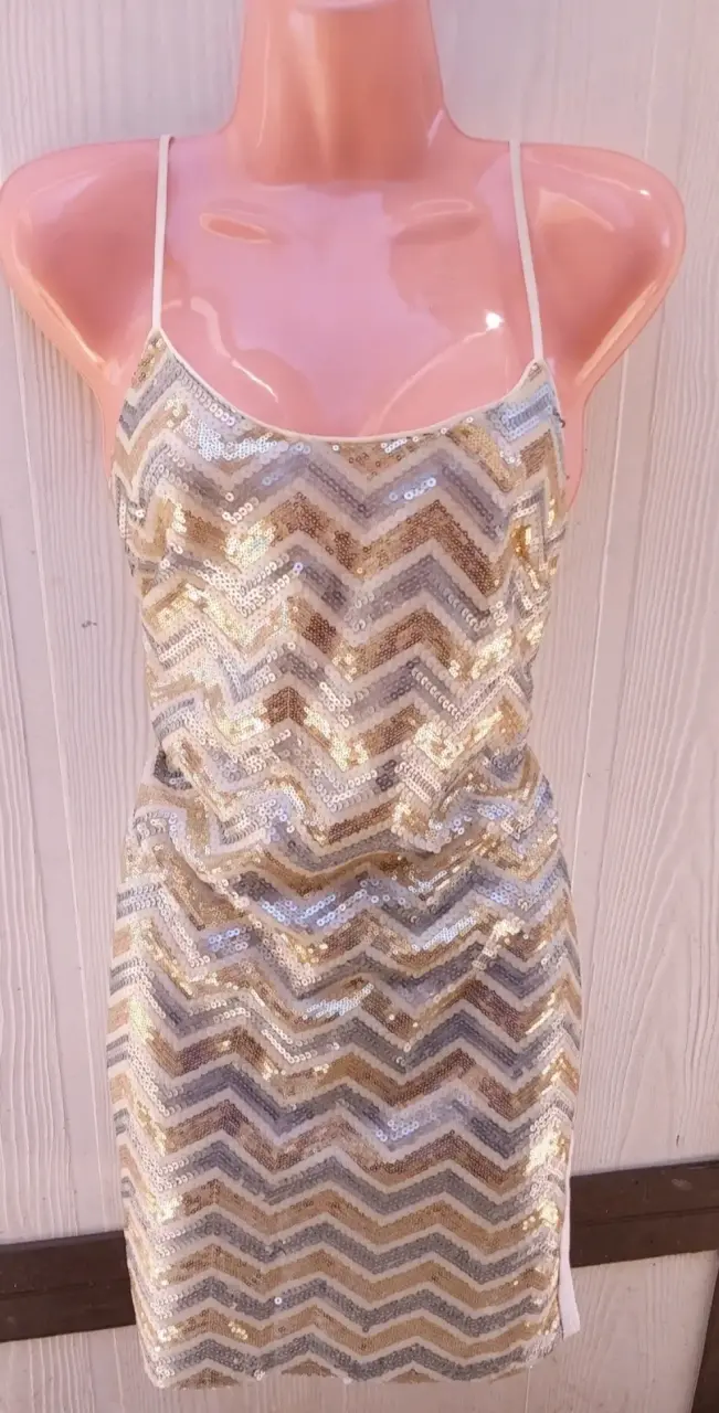 Vestido de lentejuelas brillante - 2
