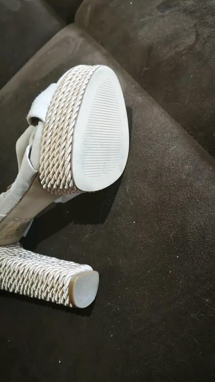 Sandalias altas beige trenzadas - 2