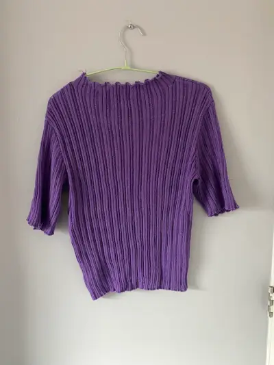 Polera tipo Suéter morado de punto - miniatura 2