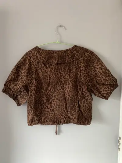 Blusa corta estampado leopardo - miniatura 2