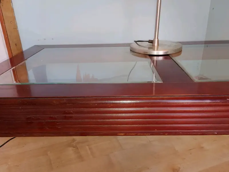 Mesa de centro de vidrio y lámpara - 2