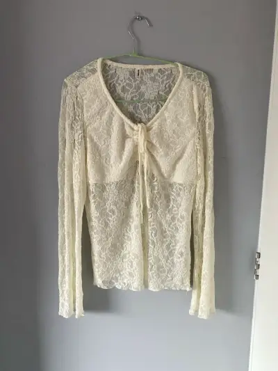 Blusa de encaje blanca - miniatura 1