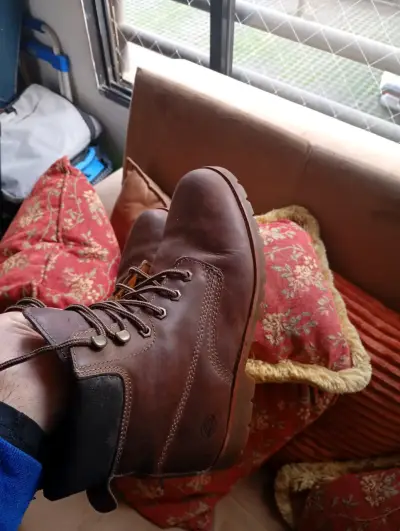 Botas de cuero marrón - miniatura 4