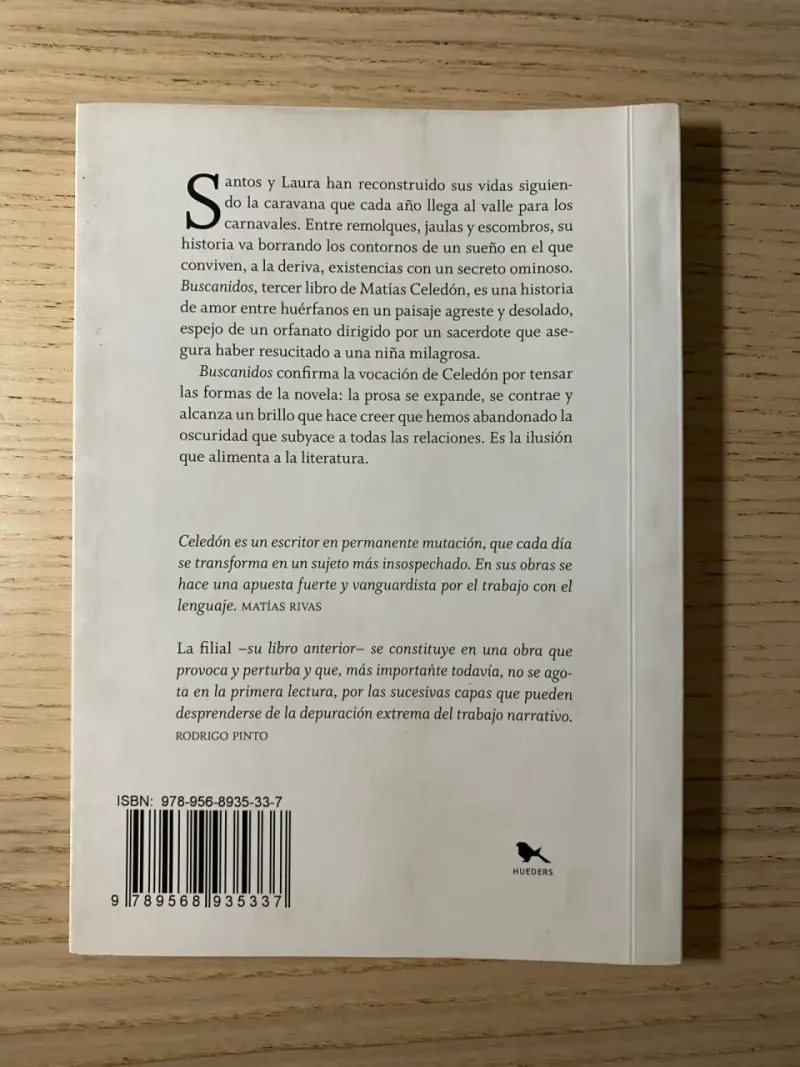 Libro 'Buscanidos' de Matías Celedón - 3