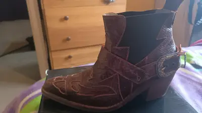 Botines beige de cuero desgastado - miniatura 6