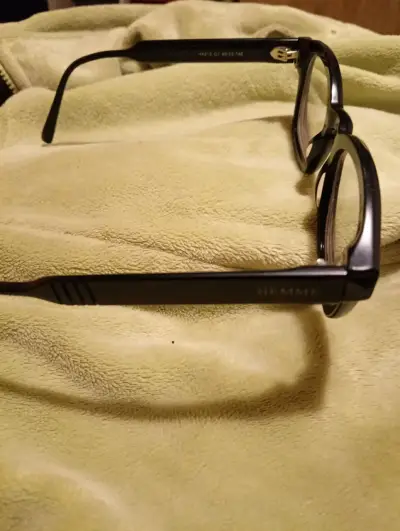 Lentes de armazón negro - miniatura 3