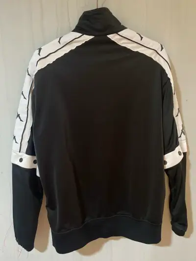 Chaqueta deportiva kappa  negra con logo - miniatura 2