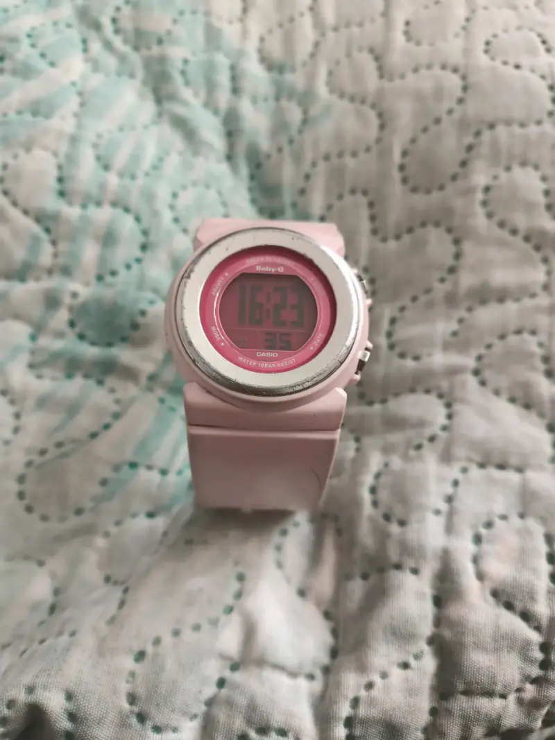 Reloj digital rosa Casio - 3