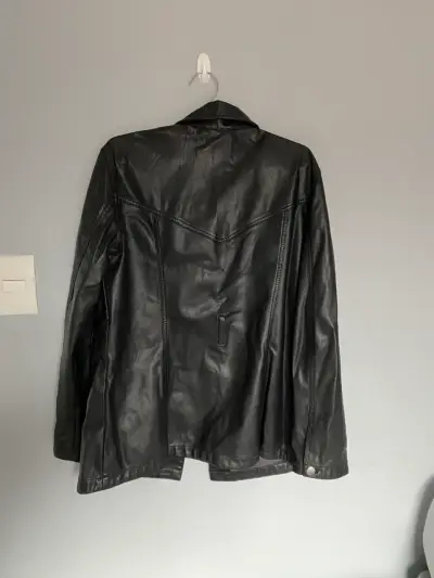 Chaqueta de cuero negro - miniatura 2