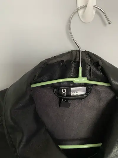 Chaqueta de cuero negro - miniatura 4