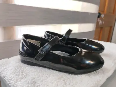 Zapatos negros de charol para niña - miniatura 3