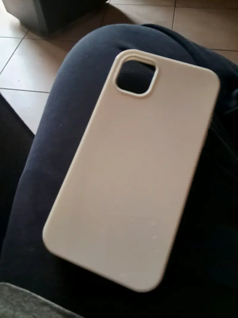Funda blanca y negra para celular iphone 11 - 2