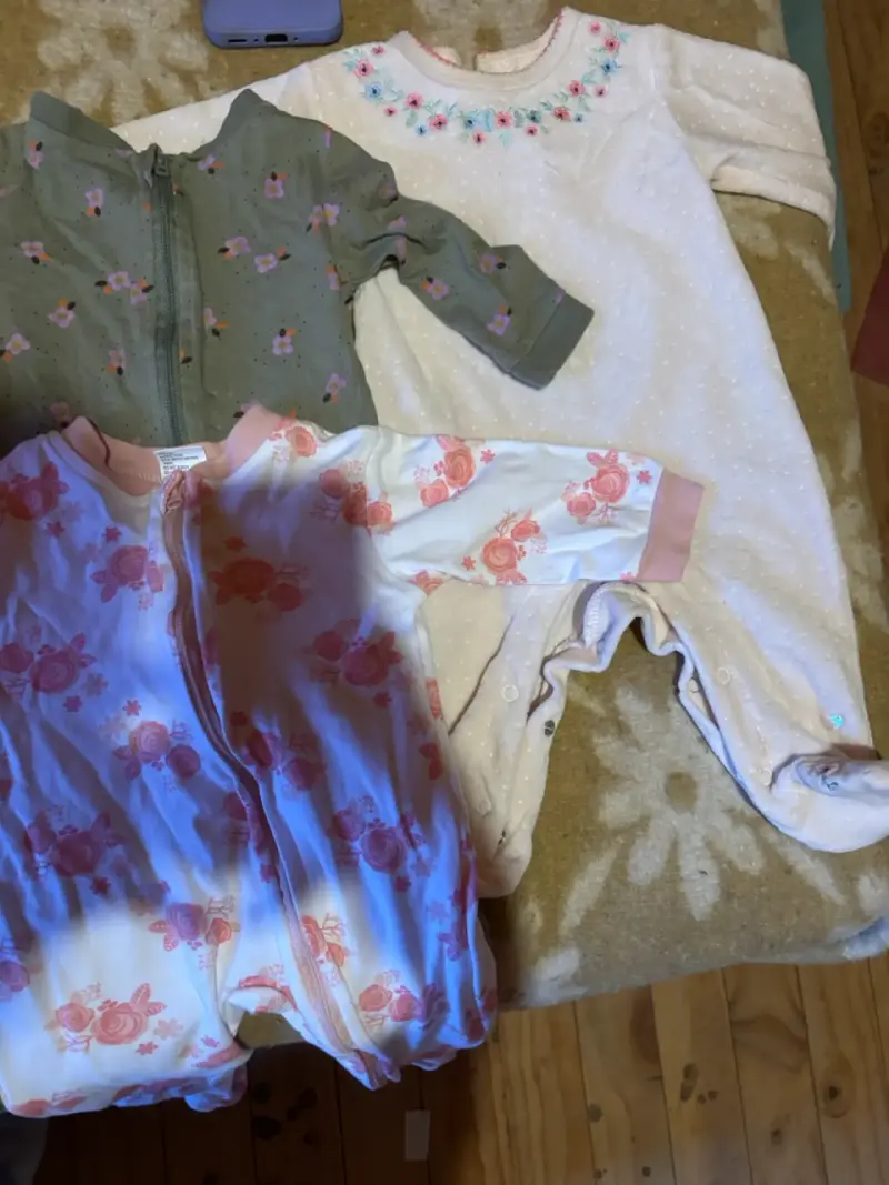 Conjunto de ropa de bebé variada - 3