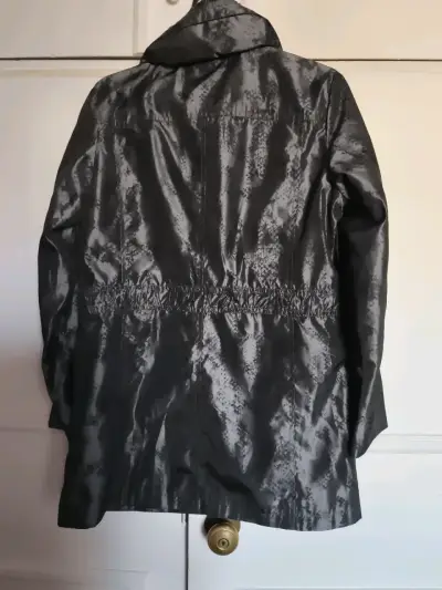 Corta viento impermeable negra - miniatura 4