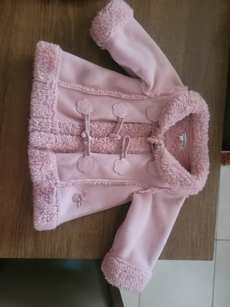 Abrigo rosa para bebé - 1