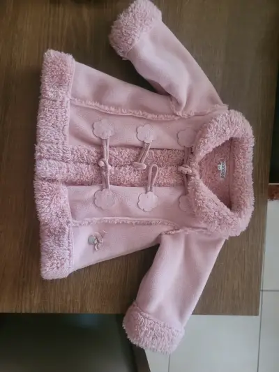 Abrigo rosa para bebé - miniatura 1