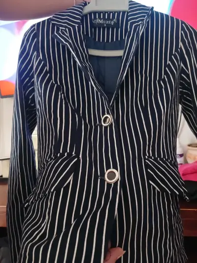 Blazer a rayas azul y blanco - miniatura 3