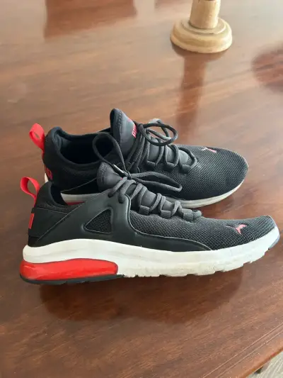 Zapatillas negras deportivas Puma - miniatura 2