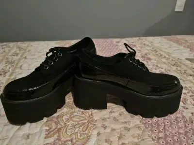 Zapatos negros con plataforma - miniatura 2