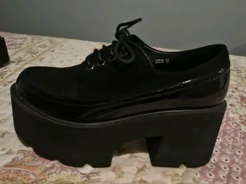 Zapatos negros con plataforma - 4