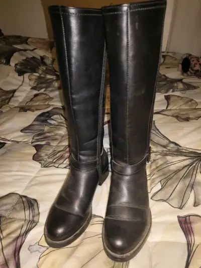 Botas altas negras de cuero - miniatura 4