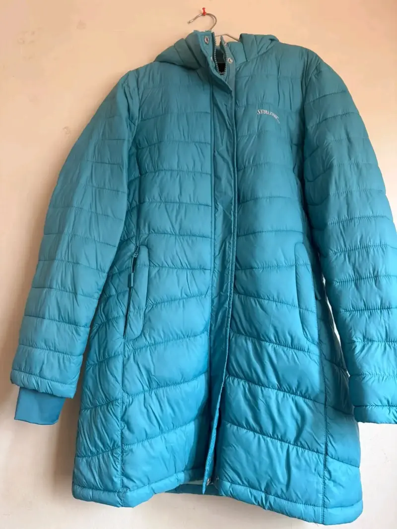 Parka azul femenina