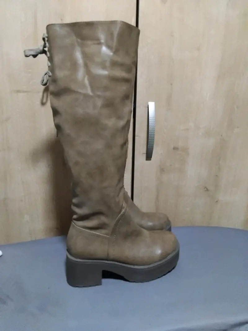 Botas altas marrones - 4