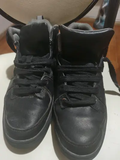 Zapatillas de colegio negras - miniatura 1