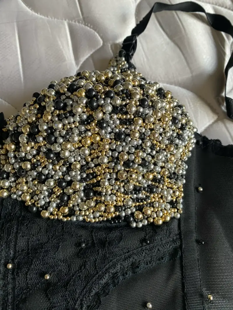 Bralette negro con perlas - 3