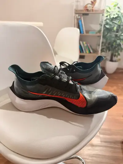 Zapatillas deportivas Nike negras - miniatura 1