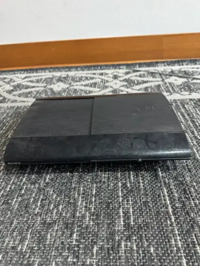 Sony PlayStation 3 Super Slim - miniatura 2