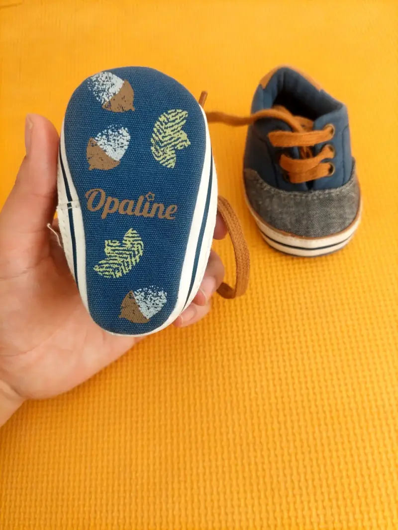Zapatitos de bebé azul y café - 2
