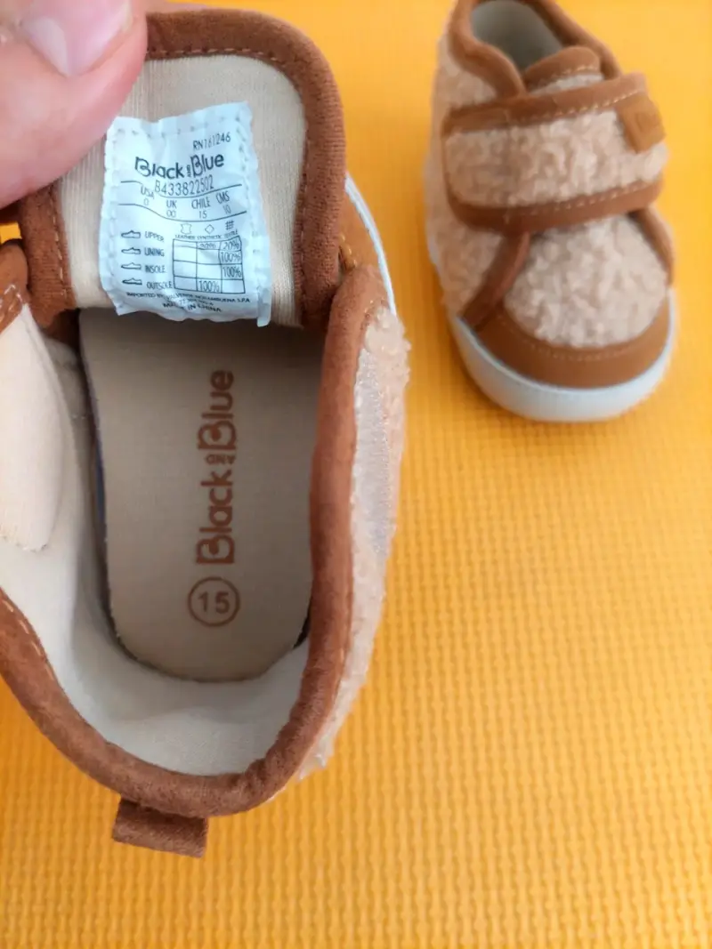 Zapatos de bebé marrones con velcro - 3