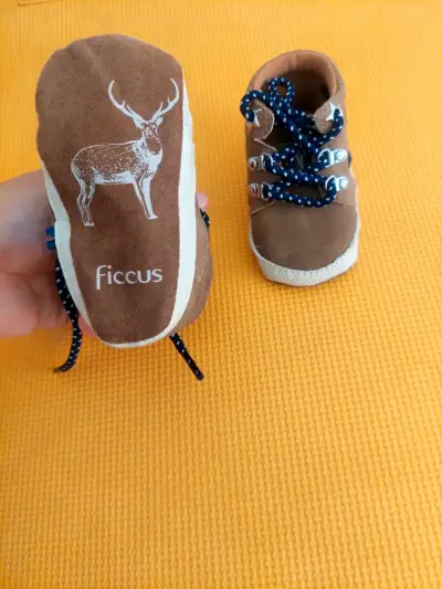 Zapatos infantiles marrones - miniatura 2
