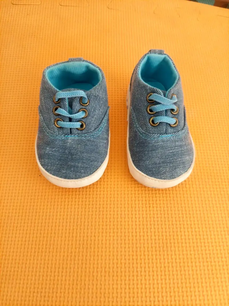 Zapatitos azules de bebé - 1