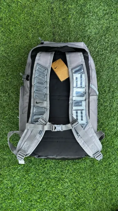 Mochila Nike Élite Gris 🩶🔥 - miniatura 2