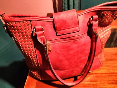 Cartera roja de cuero con flecos - miniatura 2