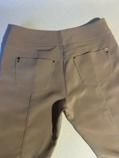 Pantalones beige de mujer - miniatura 4
