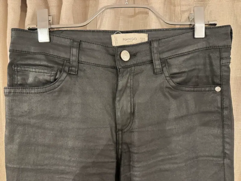 Jeans skinny negros Mango - 2