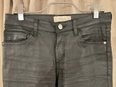 Jeans skinny negros Mango - miniatura 2