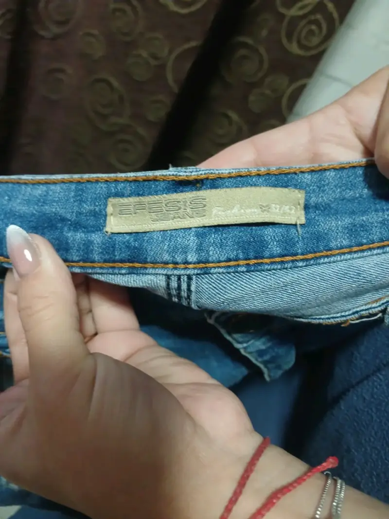 Jeans azules desgastados - 2