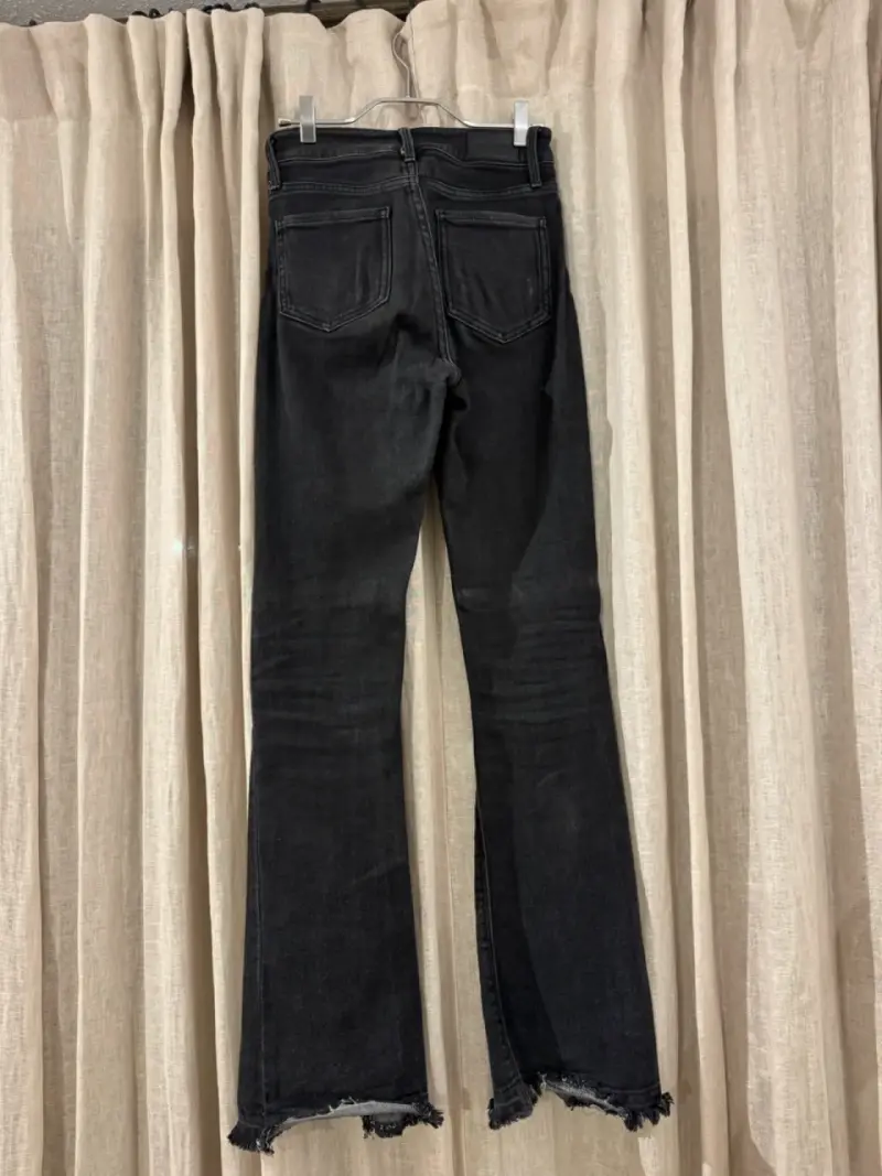 Jeans negros flare Alaniz - 4
