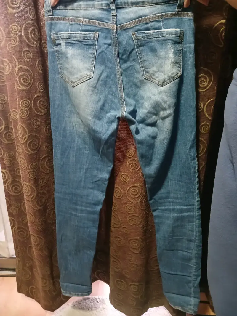 Jeans azules desgastados - 3