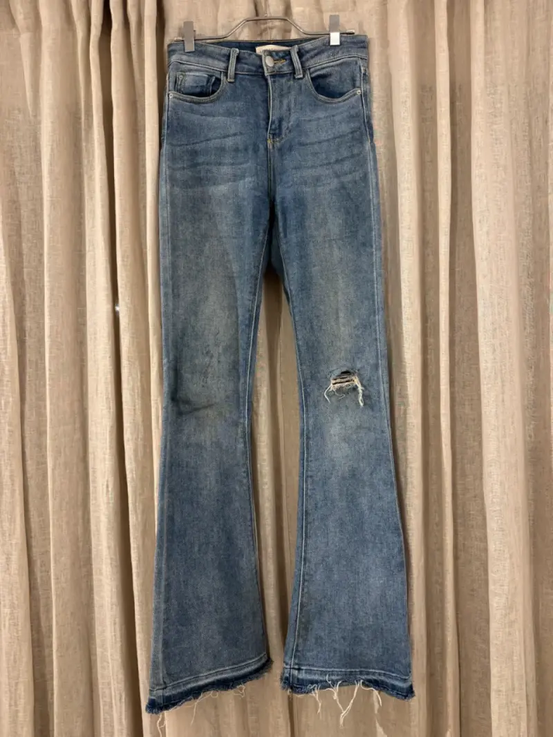 Jeans Flare Alaniz desgastados - 1