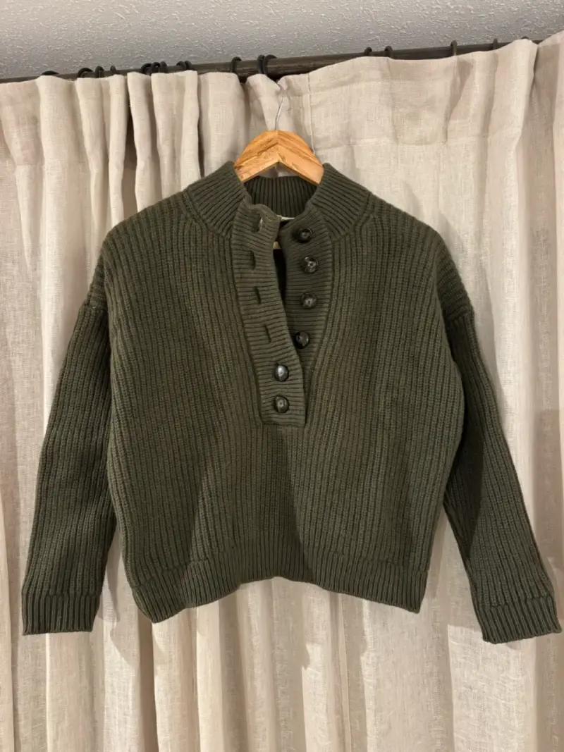 Sweater lana Sézane verde con botones - 1