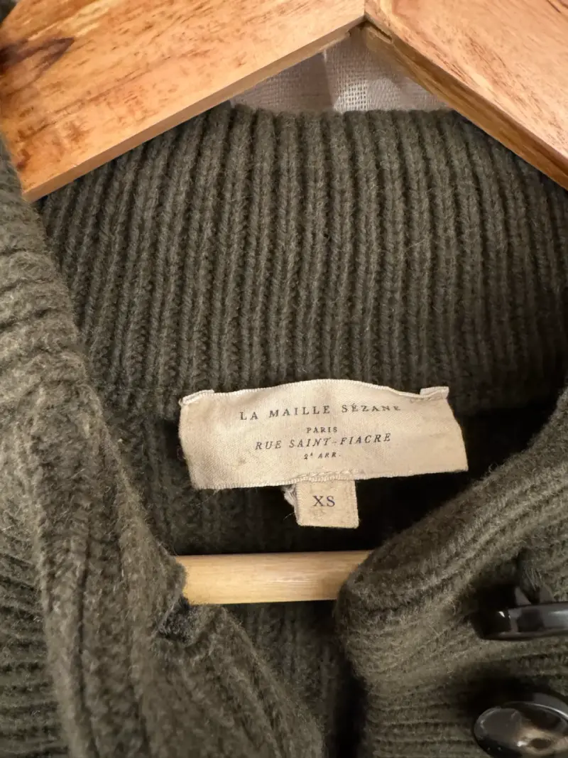 Sweater lana Sézane verde con botones - 3