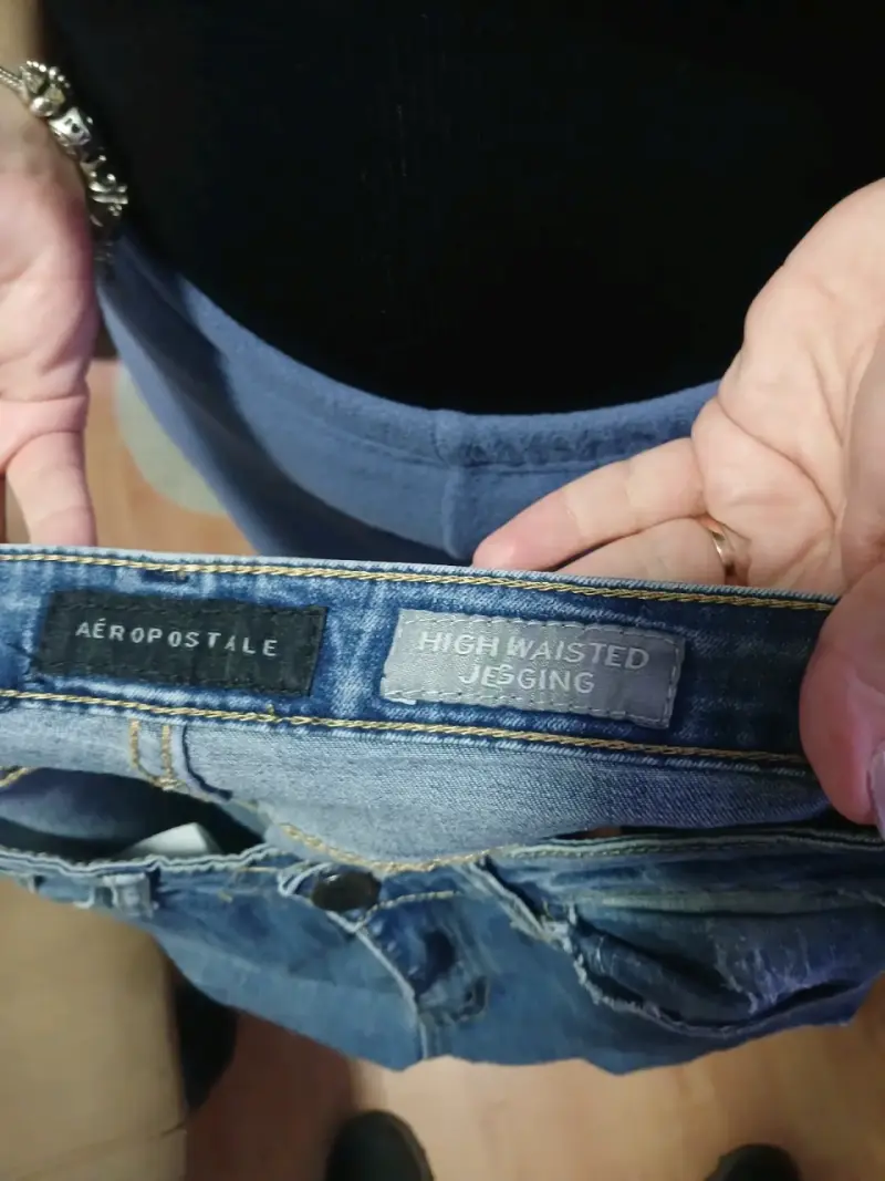 Jeans desgastados con detalles - 3