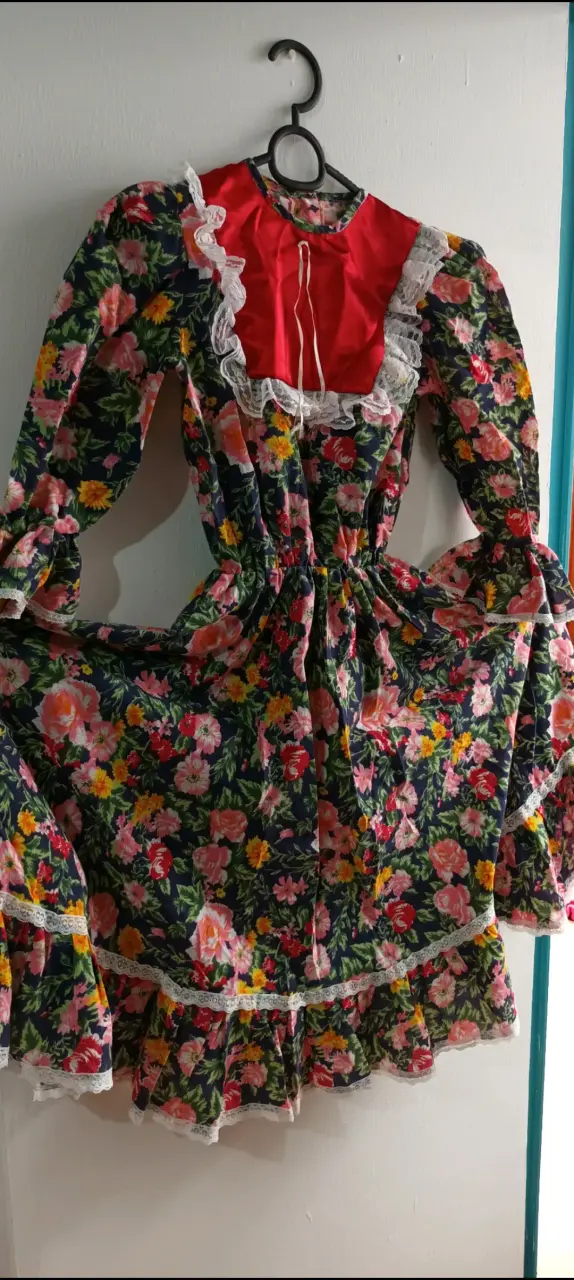 Vestido folclórico floral - 3