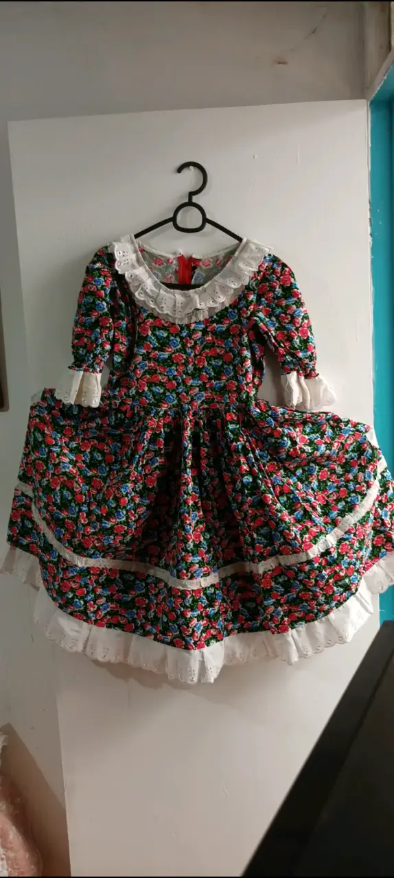 Vestido folclórico floral - 4